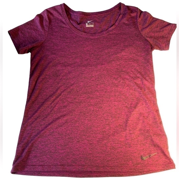 NIKE PURPLE SHORT SLEEVE WORKOUT TOP SIZE MEDIUM - Picture 1 of 4